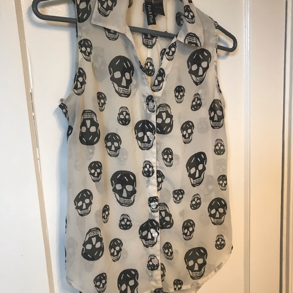 Fun and Flirt brand sleeveless skull blouse